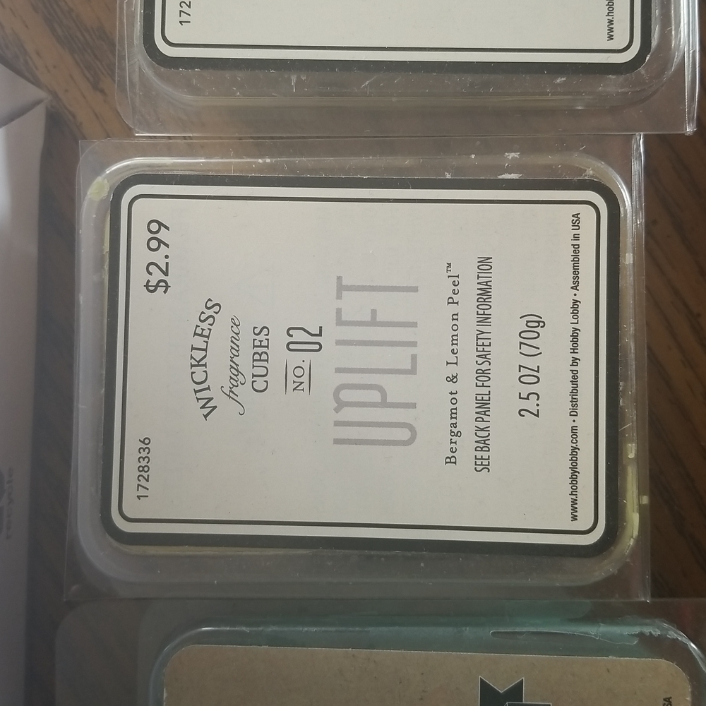 New Fragrance Warmer & Melts - Picture 7 of 9